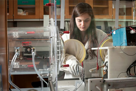 Ariana Levitt working on fiber electrospinning