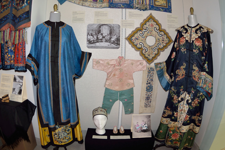 traditional Chinese dress