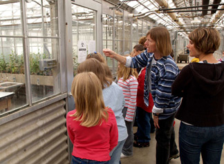 Holly Lange talks to Geneva elementary students