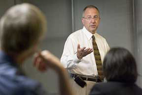 President David Skorton addresses faculty