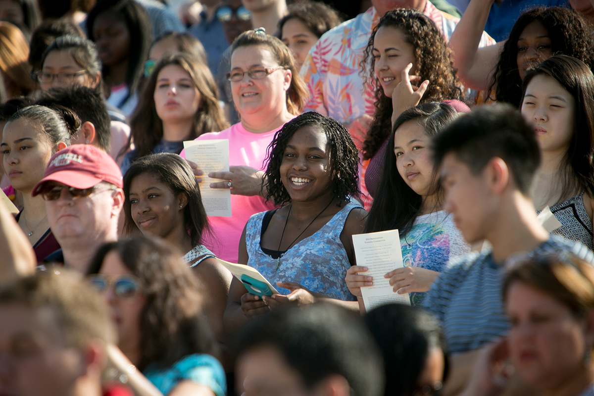 Convocation crowd