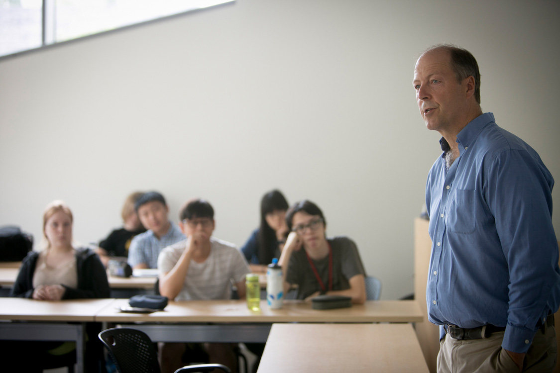 Robert Young lectures high school students