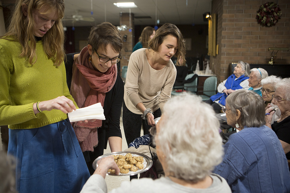 students with residents of McGraw House